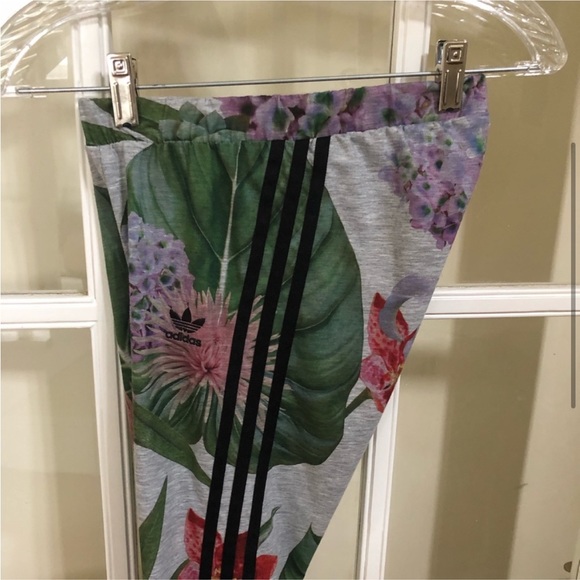 Adidas Gray Floral Leggings size XS - Picture 3 of 7